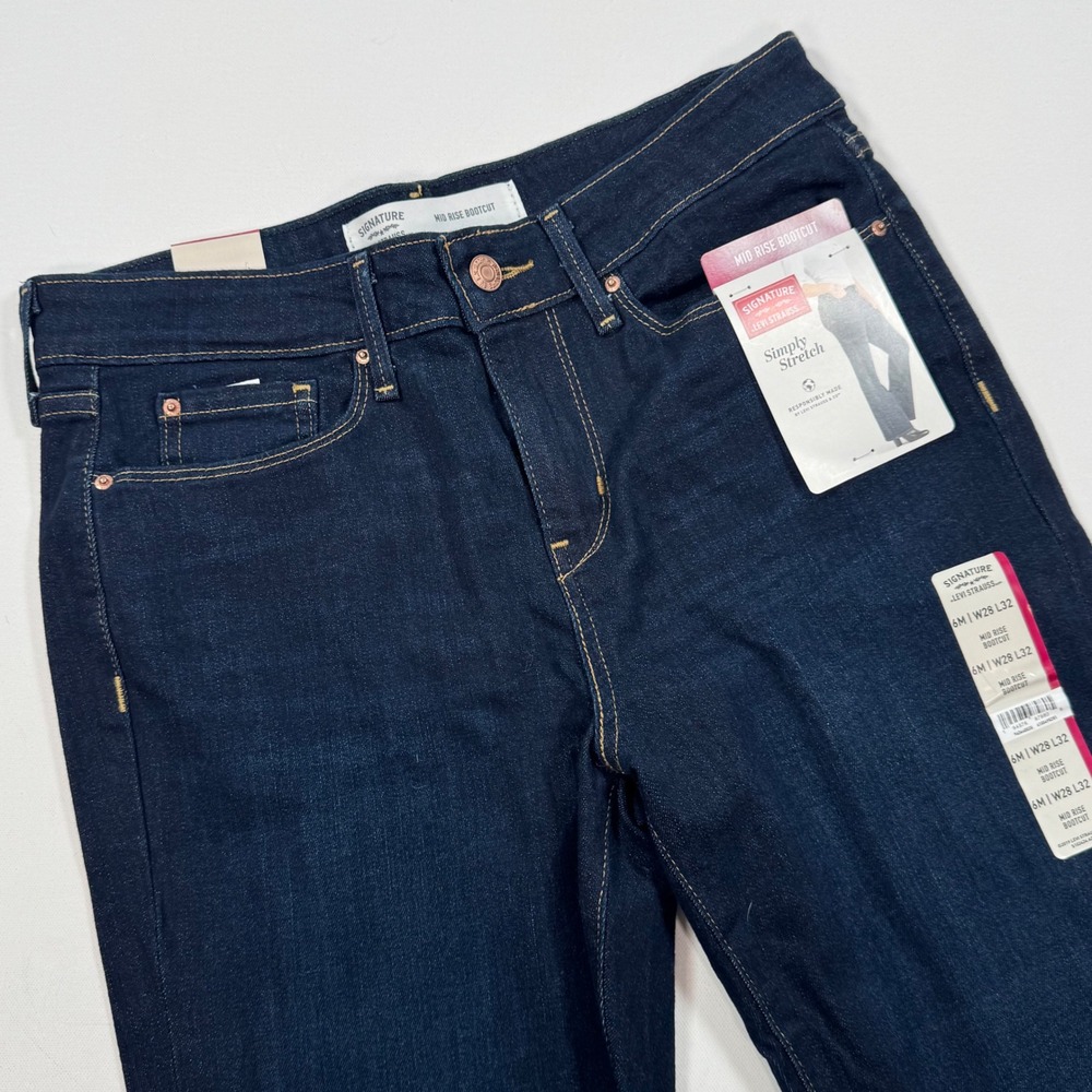 Signature Levi Strauss Mid Rise Bootcut Jeans Dark Wash 6M W28 L32 New With Tags